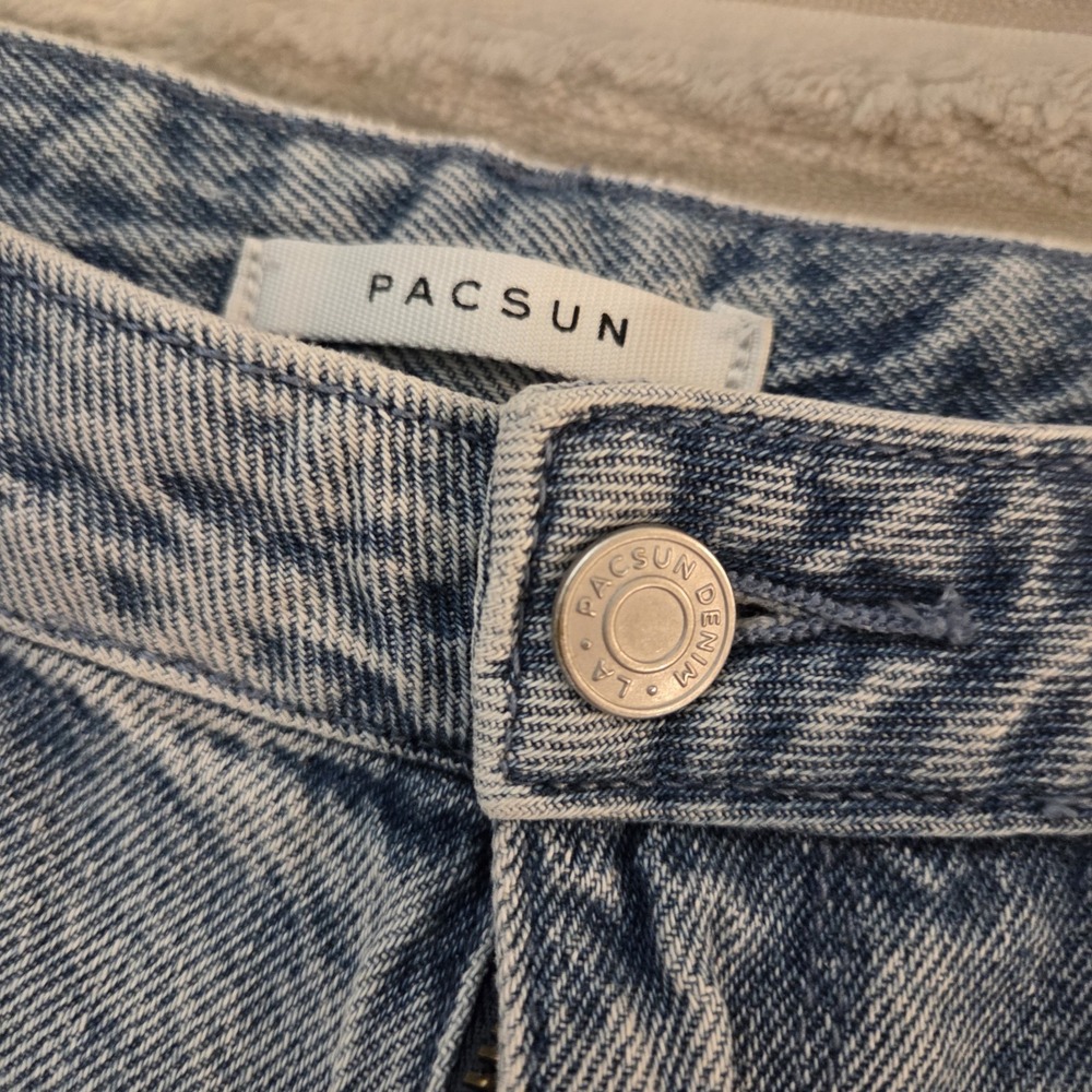PacSun High Rise Distressed Denim Shorts Size 27 Light Wash Frayed Cutoff - Picture 3 of 10